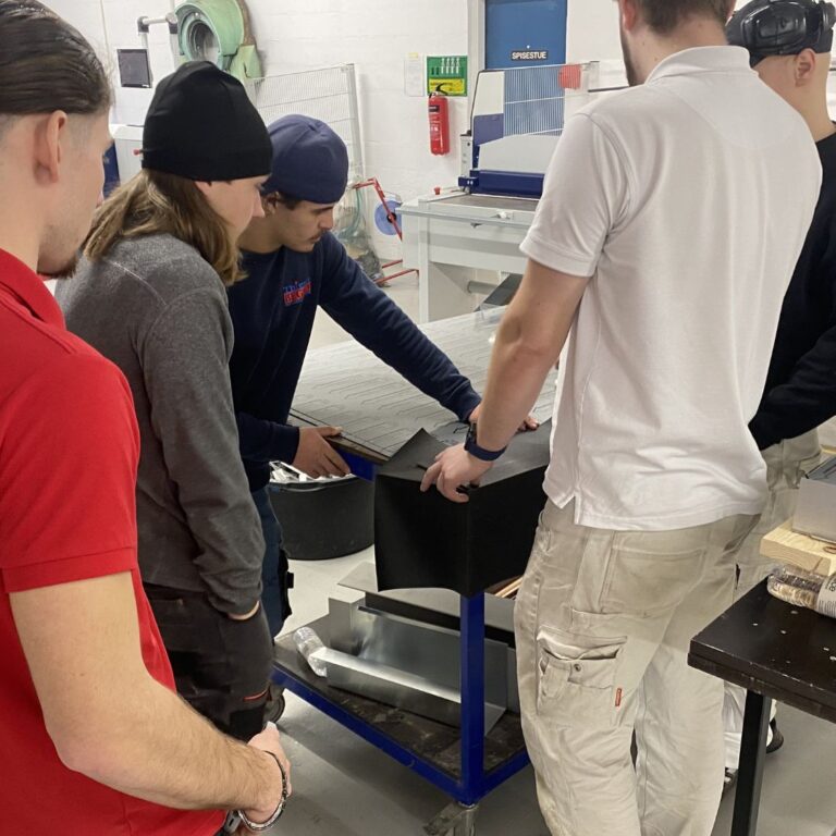 Blikkenslagerlærlinge fra Frankrig (3)