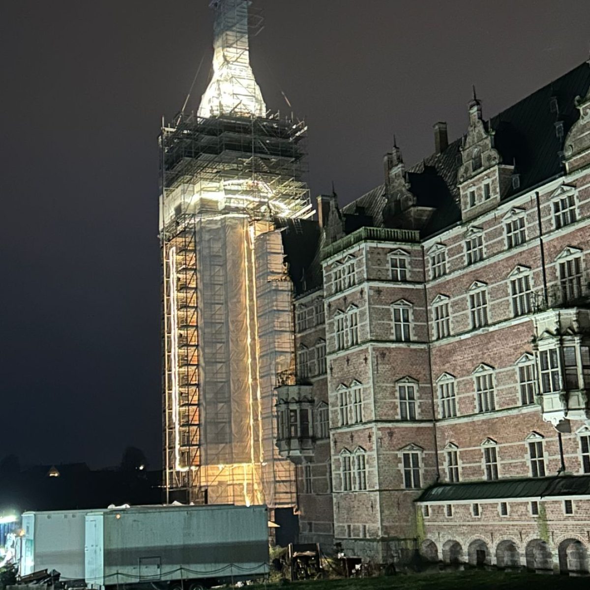 Jægerbakketårnet udefra - toft kobber